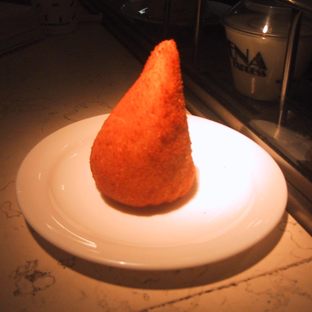 Coxinha de frango da RCL Salgados Delivery
